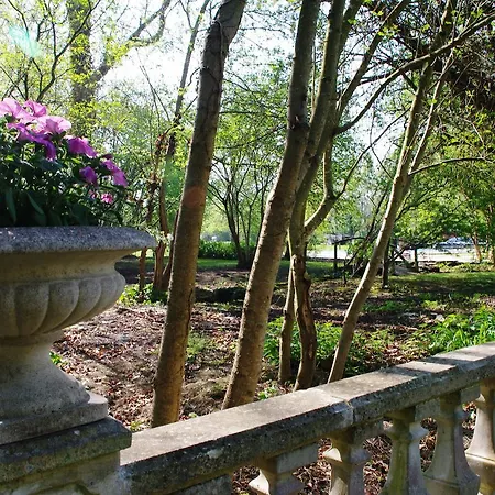 Domaine De Pladuc Bed & Breakfast *