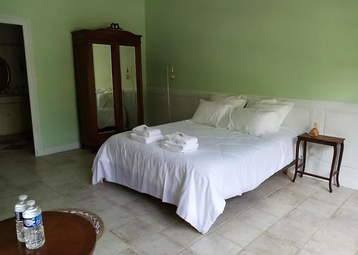 Domaine De Pladuc 3* Lachaise